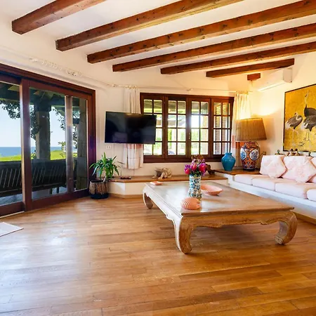 Silenis Villa *