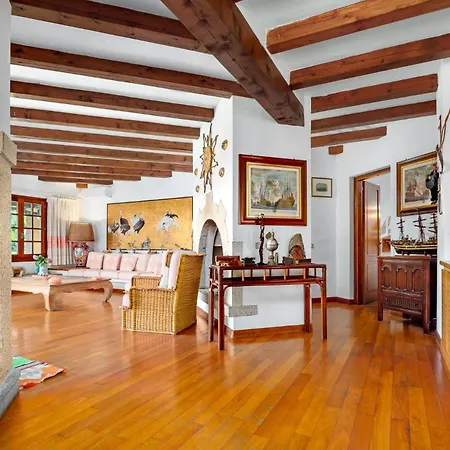 Villa Silenis *
