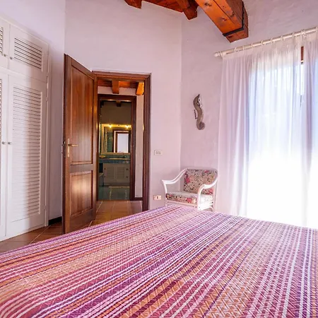 Villa Silenis Puntaldia